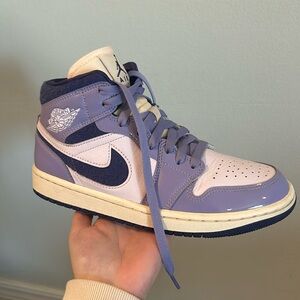 COPY - Air Jordan 1 Mid SE Purple
Size W 7.5 / M 6
With box